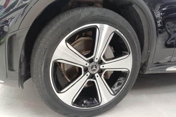 Used Mercedes-Benz GLC 2022 Refreshed GLC 300 L 4MATIC Dynamic Edition Prestige Version Left Front Wheel Hub
