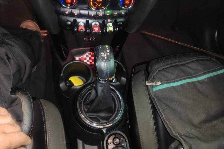 Used MINI MINI 2015 2.0T COOPER S Five-Door Edition