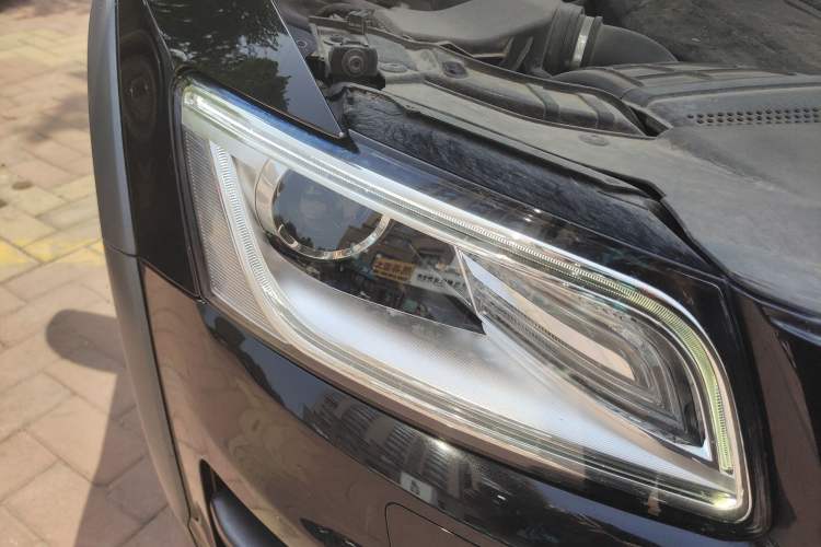 Used Audi Q5 2017 Plus 40 TFSI Technology Model Right Front Headlight