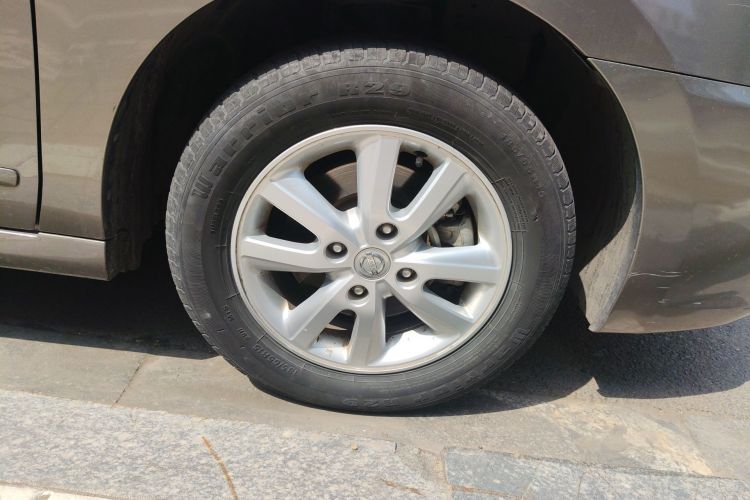 Used Nissan Sylphy 2016 Classic 1.6XE Manual Leading Edition Right Front Wheel Hub