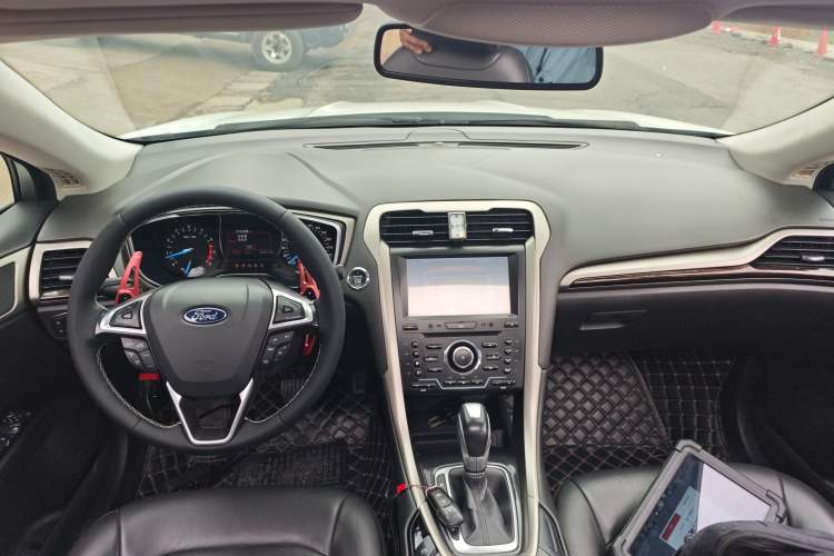 Used Ford Mondeo 2013 2.0L GTDi 200 Fashion Edition