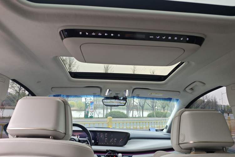 Used Buick GL8 New Energy 2026 Model Lu Zun Luxury Edition Headliner