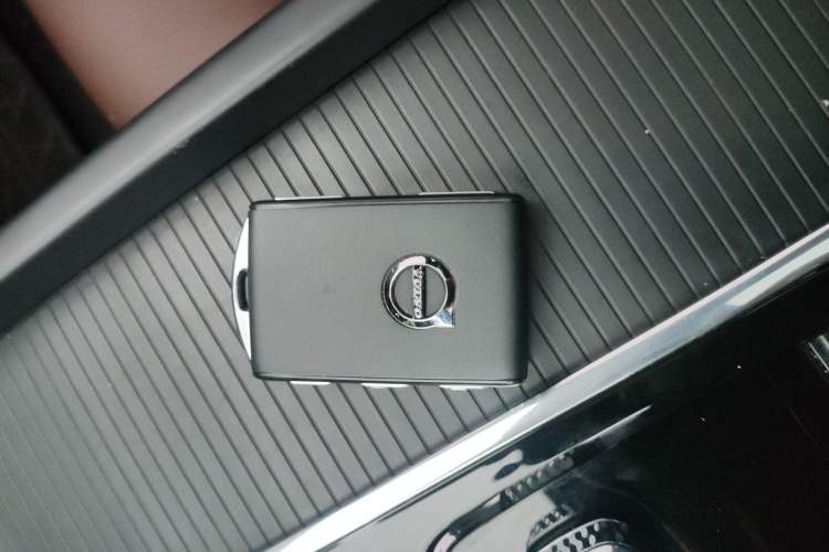 Used Volvo S60 2024 B4 Zhiyi Luxury Edition Vehicle Key