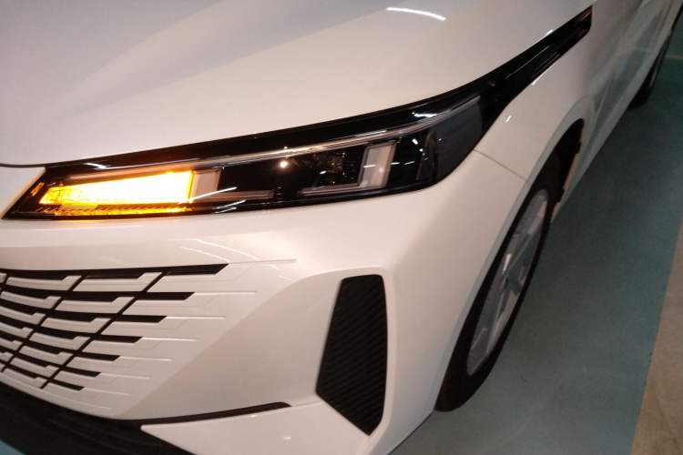 Used CHANGAN OSHAN 520 2025 Standard Edition
