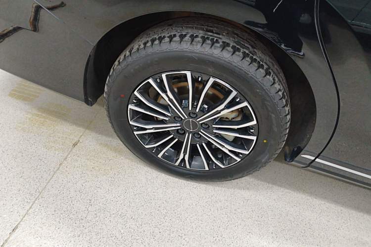 Used FORTHING Xinghai V9 2024 1.5TD 200km Qingyunti Series Premium Version Right Rear Wheel Hub