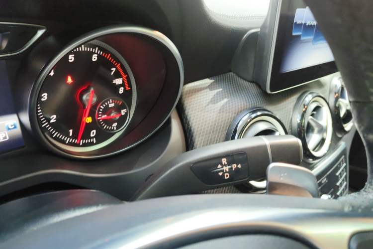 Used Mercedes-Benz GLA 2019 GLA 200 Fashion Model Gear Lever