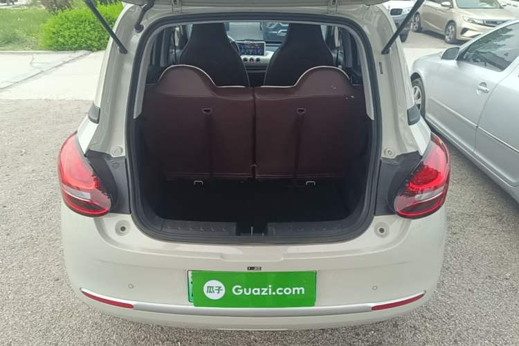 Used Wuling Bingo 2023 203km Light Edition Trunk