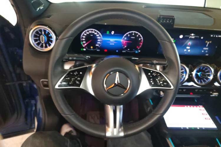 Used Mercedes-Benz GLB 2024 GLB 220 4MATIC