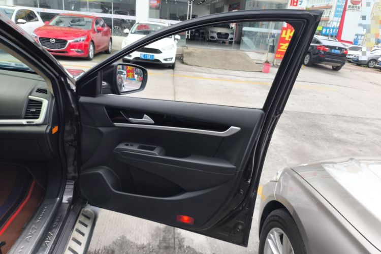 Used Dongfeng Aeolus AX7 2016 2.0L Automatic Zhiyi Trim