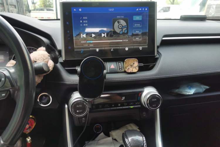 Used Toyota Wildlander 2022 2.0L CVT Two-Wheel Drive Luxury Edition