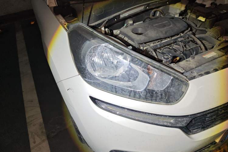 Used Kia KX3 2015 1.6L Automatic Two-Wheel Drive DLX Right Front Headlight