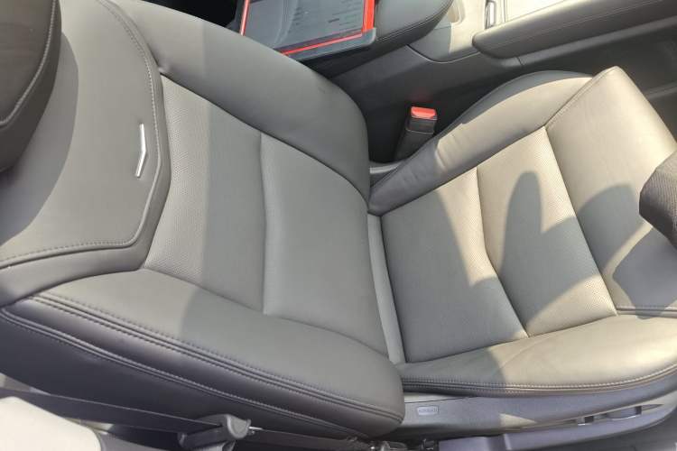 Used Cadillac XT5 2016 25T Luxury Model
