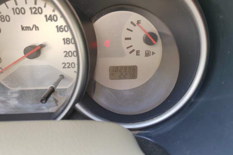 Used Nissan Livina 2009 1.6L Manual All-Around Model