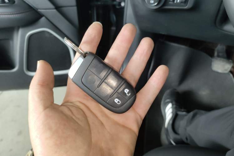 Used Jeep Compass 2020 220T Automatic Four-Wheel Drive Elite Edition Vehicle Key