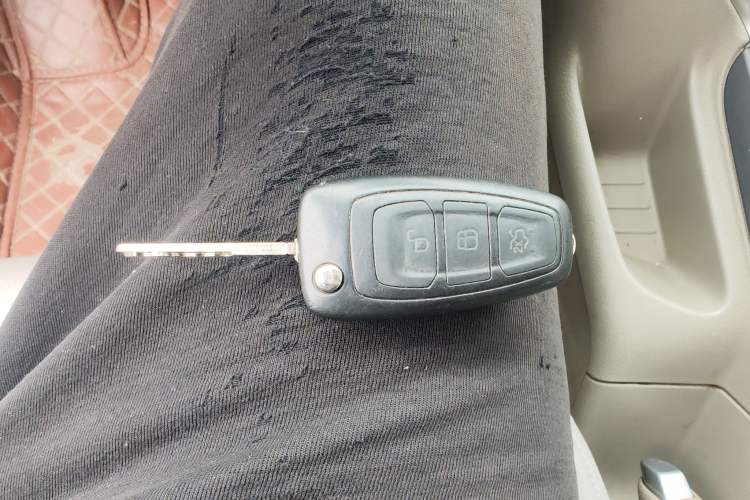 Used Ford Focus 2012 Sedan 1.6L Automatic Comfort Model
