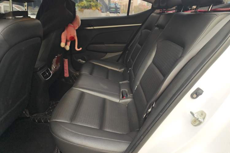 Used Hyundai Elantra (6th Generation / Lingdong) 2020 1.5L CVT Smart & Stylish – Elite Version Left Rear Seat