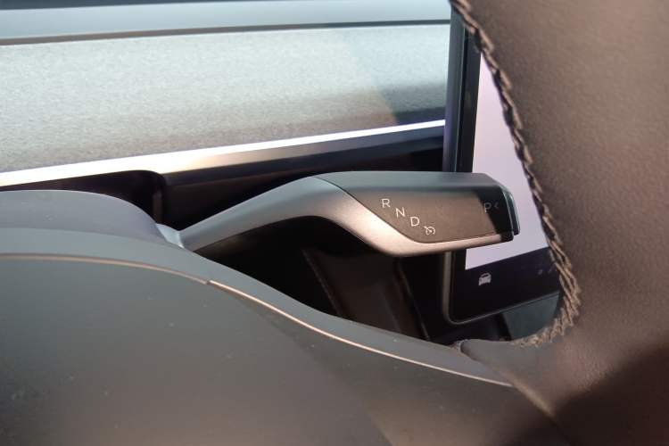 Used Tesla Model Y 2023 Rear-Wheel-Drive Version Gear Lever