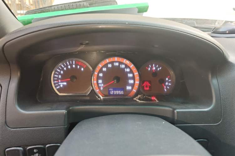 Used FORTHING Lingzhi 2013 M5 Q3 2.0L 7-seat Long-wheelbase Luxury Model
