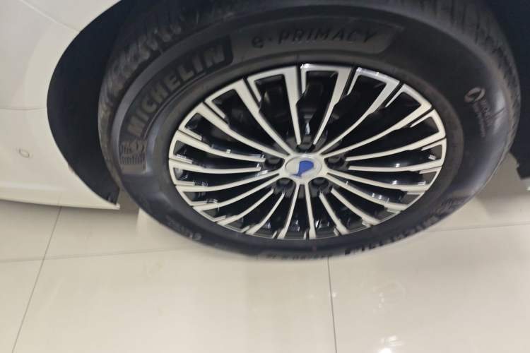 Used Denza D9 2022 DM-i 970 Four-Wheel Drive Flagship Model