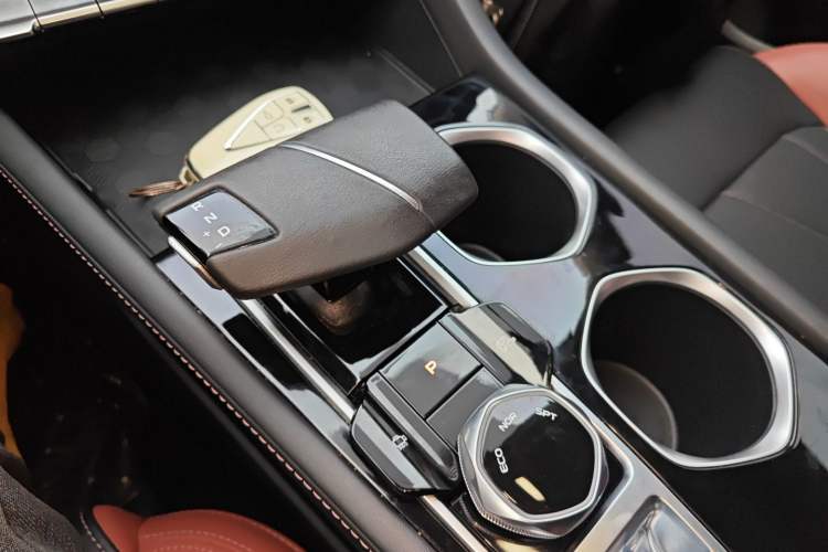 Used CHANGAN Eado 2023 Changan Edition PLUS Blue Whale NE 1.4T GDI DCT Prestige Version
