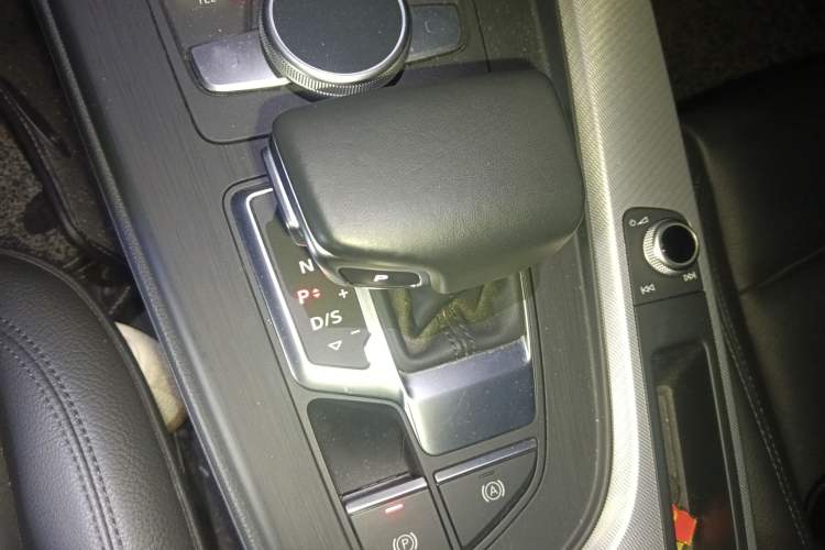 Used Audi A4 2020 Avant Avant-garde 40 TFSI Fashionable and Dynamic Model
