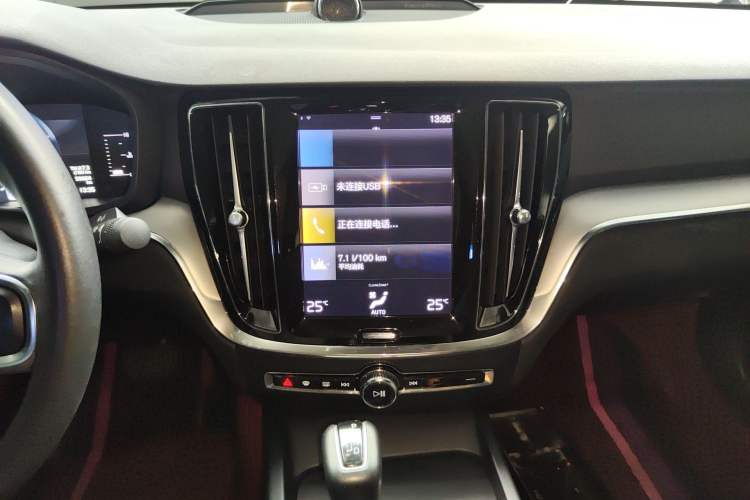 Used Volvo S60 2020 T4 Zhiyi Luxury Edition
