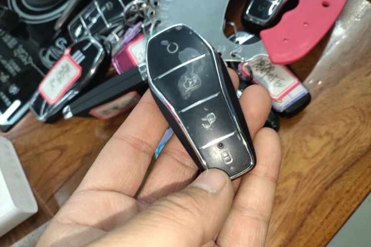 Used BYD Sealion 05 EV 2025 520 km Smart Cruise Version Vehicle Key