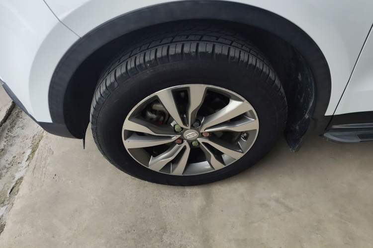 Used Geely Auto Emgrand X7 Sport 2016 1.8TD Automatic ZhiZun Version Left Front Wheel Hub