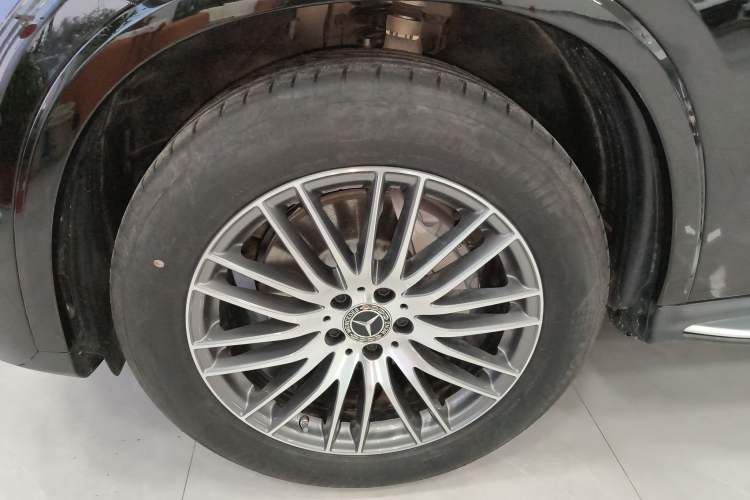 Used Mercedes-Benz GLC 2025 Refreshed GLC 300 L 4MATIC Dynamic Version 5 Seats
