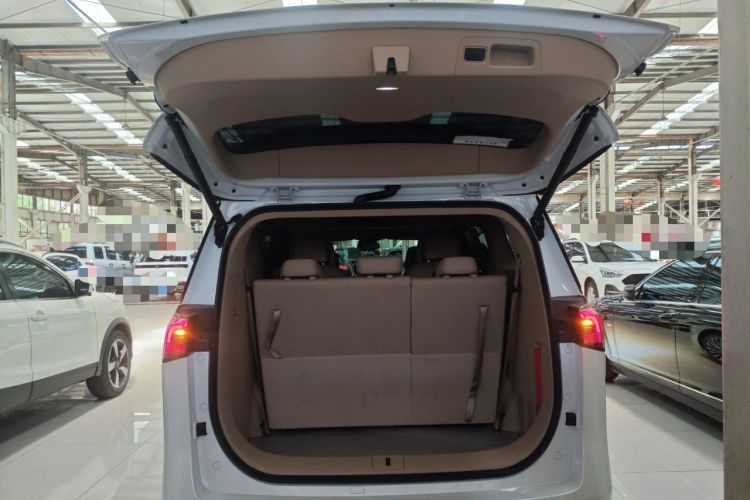 Used Buick GL8 New Energy 2025 Lu Shang Luxury Edition 7-Seater
