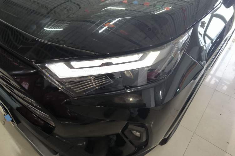 Used Toyota RAV4 2024 2.0L CVT Two-Wheel Drive Fashion Plus Edition
