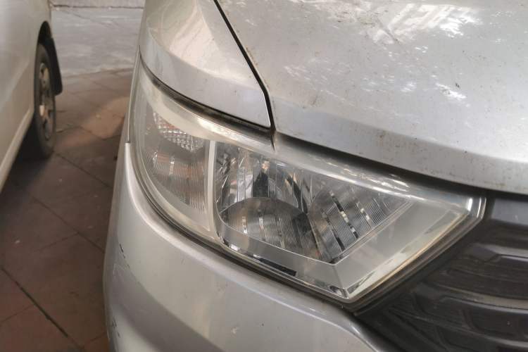 Used Wuling Hongguang V 2019 1.5L Base Window-Sealed Vehicle China VI LAR
