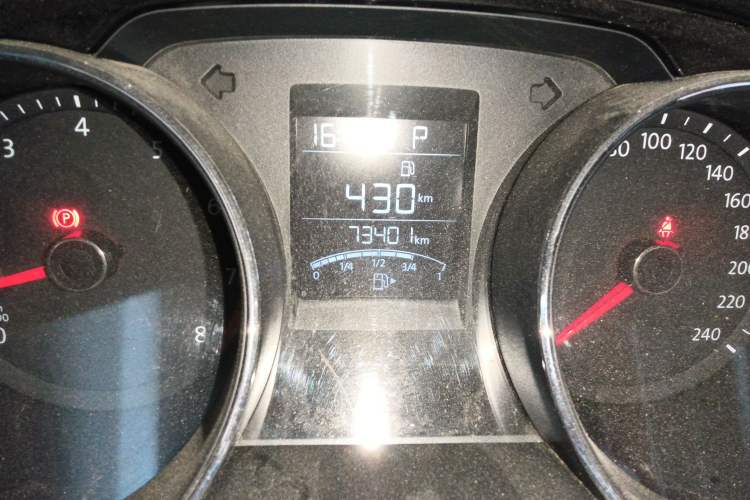 Used Volkswagen C-TREK 2017 230TSI DSG Comfort Version