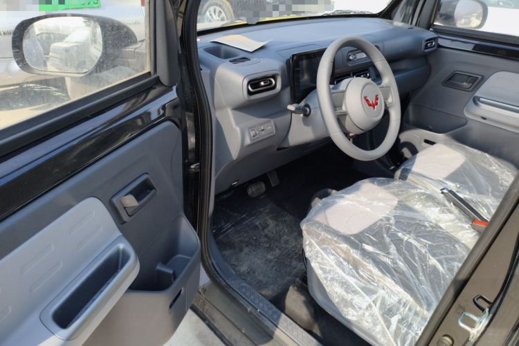 Used Wuling Zhiguang New Energy 2025 Model 305km Ambitious Edition