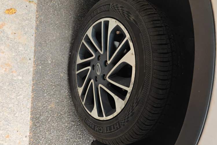 Used GAC Trumpchi GS4 2017 235T Automatic Two-Wheel Drive Elite Edition Right Front Wheel Hub