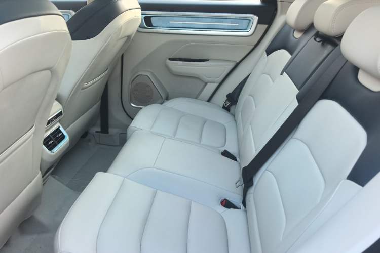 Used Geely Auto icon 2025 Linglong 1.5TD Ruyi Edition Interior 4