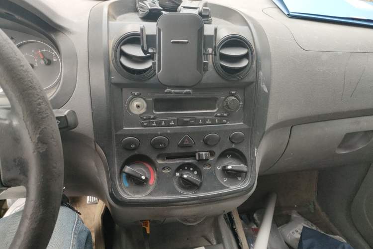 Used Wuling Hongguang 2010 1.2L Practical Version China IV Audio And AC Panel