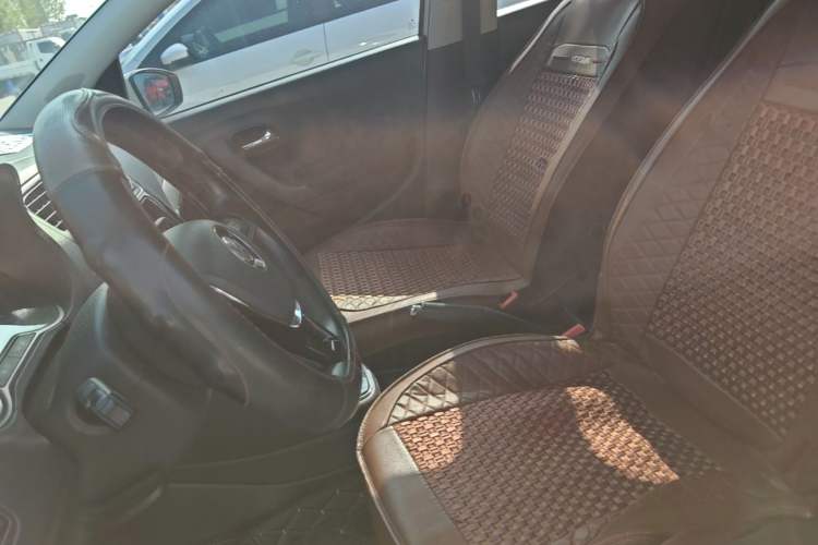 Used Volkswagen Polo 2016 1.6L Automatic Comfort Model Left Front Seat