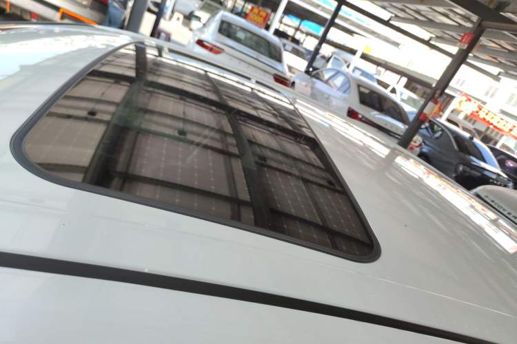 Used Toyota Camry 2024 Dual-Motor 2.0 HE Elite Edition
