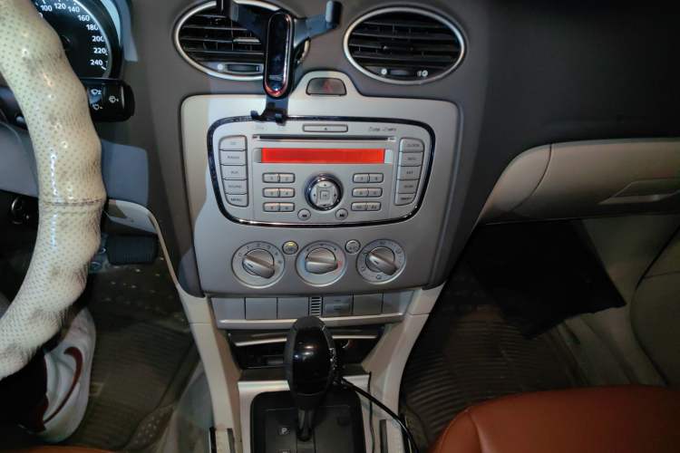 Used Ford Focus 2013 Sedan Classic 1.8L Automatic Base Model
