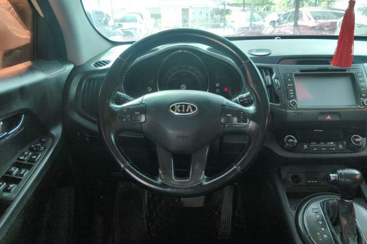 Used Kia Sportage R 2014 2.0L Automatic Two-Wheel Drive GLS Trim Steering Wheel
