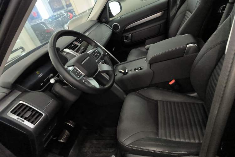 Used Land Rover Discovery 2023 Restyled 360 PS R-Dynamic SE