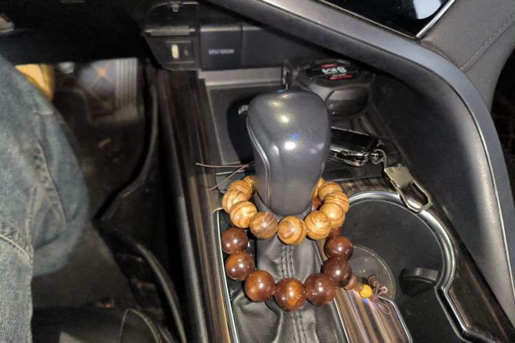 Used Toyota Camry 2019 2.0G Luxury Edition China VI Standard Gear Lever