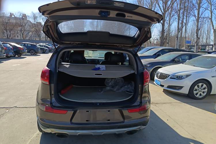 Used Kia Sportage R 2015 2.0L Automatic Two-Wheel Drive DLX Model