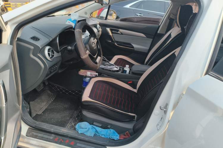 Used BAIC Beijing EU5 2018 R550 Smart Trend Edition