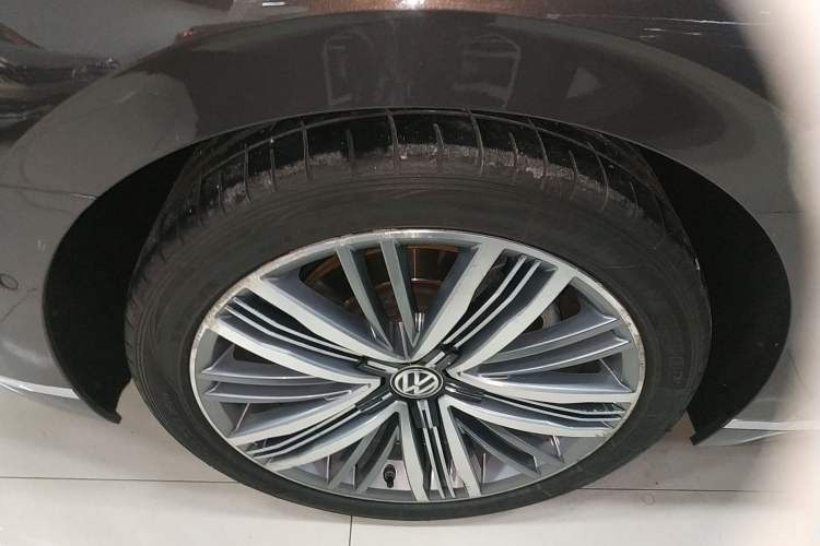 Used Volkswagen Phideon 2016 480 V6 4x4 Executive Flagship Edition
