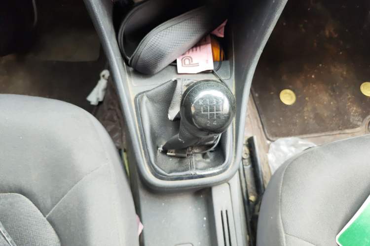 Used Volkswagen Santana 2013 1.6L Manual Fashion Edition Gear Lever