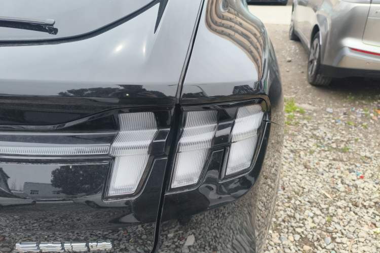 Used Ford Mustang Mach-E 2021 AION Y Plus Rear-Drive Luxury Edition (Long Range)