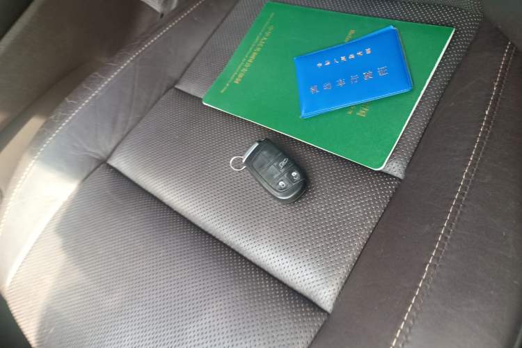 Used Jeep Grand Cherokee 2014 3.6L Flagship Prestige Edition
