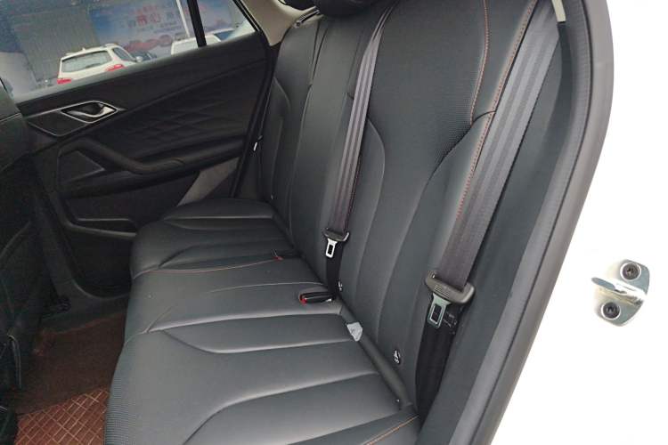 Used Roewe D5X DMH 2024 135 Luxury Edition
